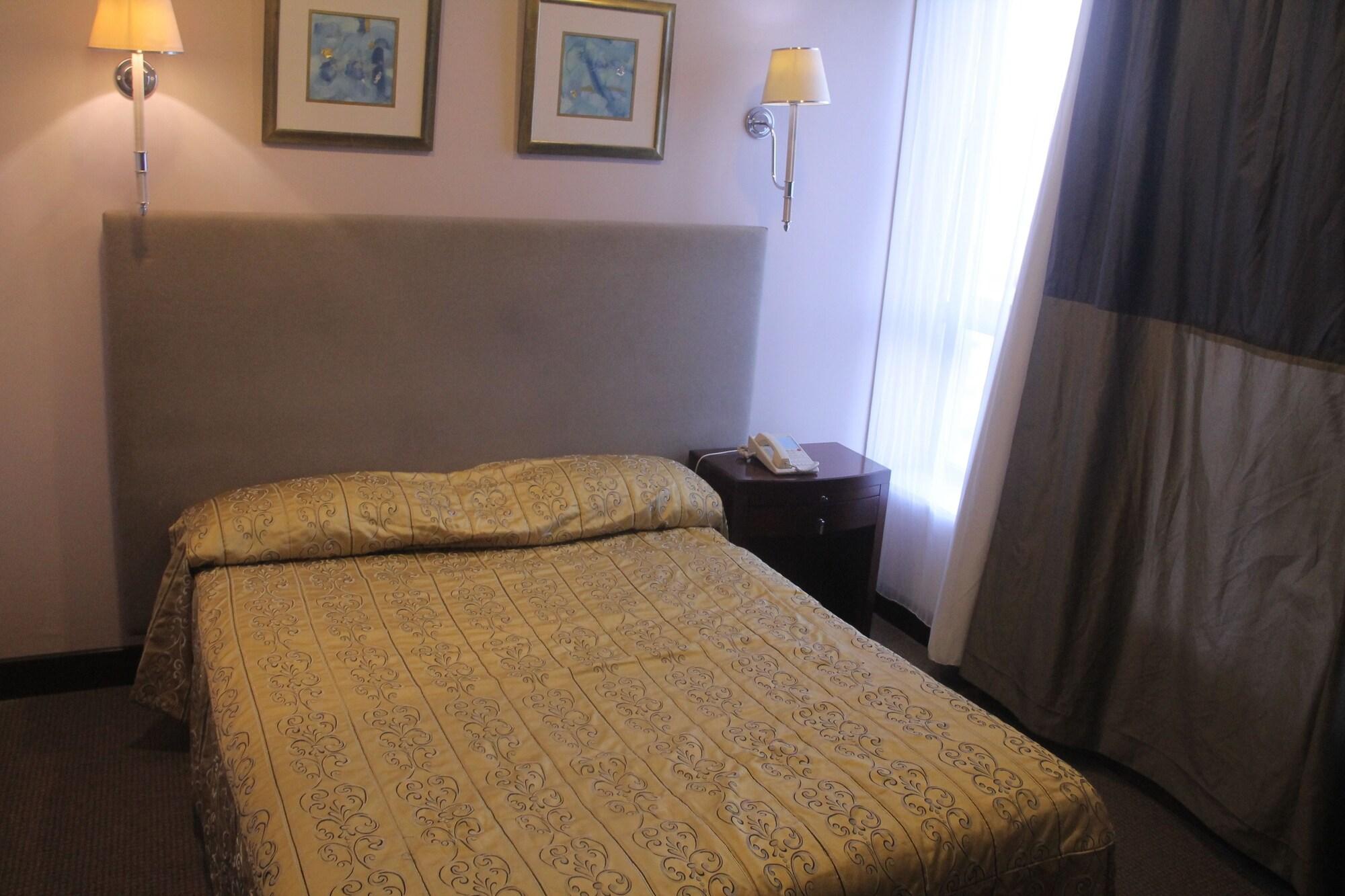 Le Vendome Hotel 4*